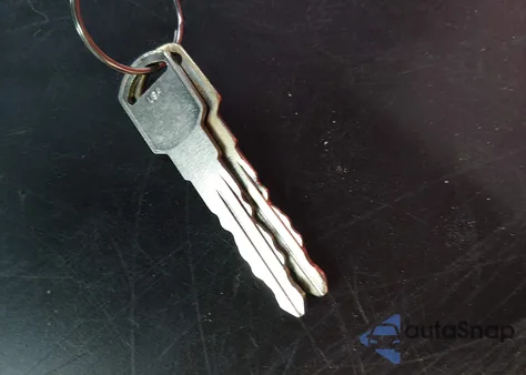 1997 Chevrolet C1500 Fleetside W/T z USA, uszkodzony, nr VIN 1GCEC14W2VZ191974